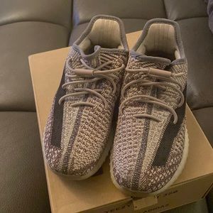 YEEZY BOOST 350 V2 KIDS ZYON SZ 2